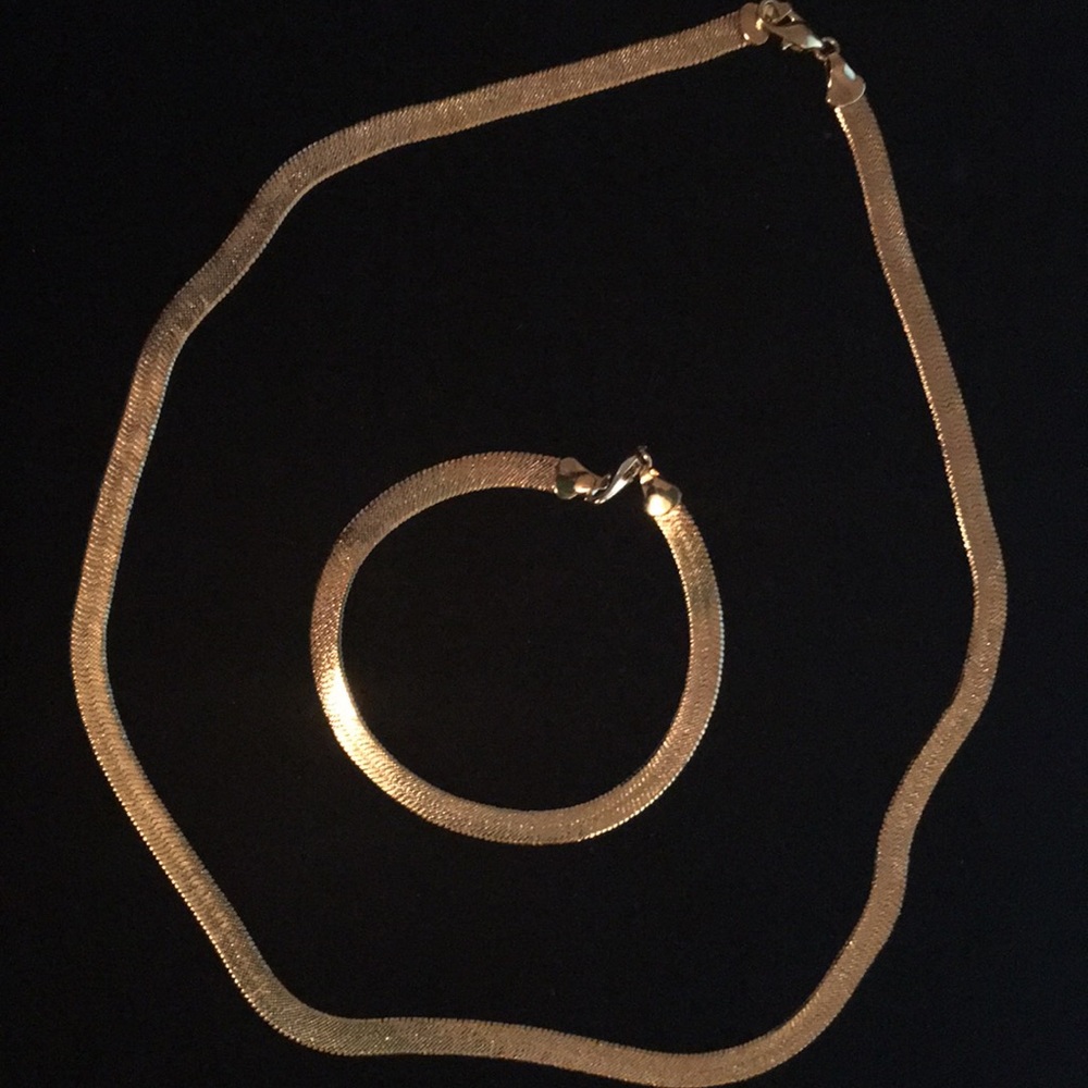 Gold necklace and matching bracelet